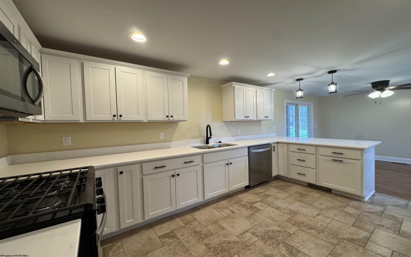 110 Sunshine Way, Fairmont, West Virginia 26554, 3 Bedrooms Bedrooms, 7 Rooms Rooms,2 BathroomsBathrooms,Single Family Detached,For Sale,Sunshine,10163800