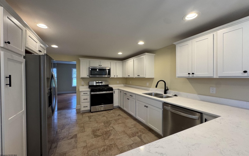 110 Sunshine Way, Fairmont, West Virginia 26554, 3 Bedrooms Bedrooms, 7 Rooms Rooms,2 BathroomsBathrooms,Single Family Detached,For Sale,Sunshine,10163800