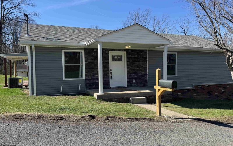 110 Sunshine Way, Fairmont, West Virginia 26554, 3 Bedrooms Bedrooms, 7 Rooms Rooms,2 BathroomsBathrooms,Single Family Detached,For Sale,Sunshine,10163800