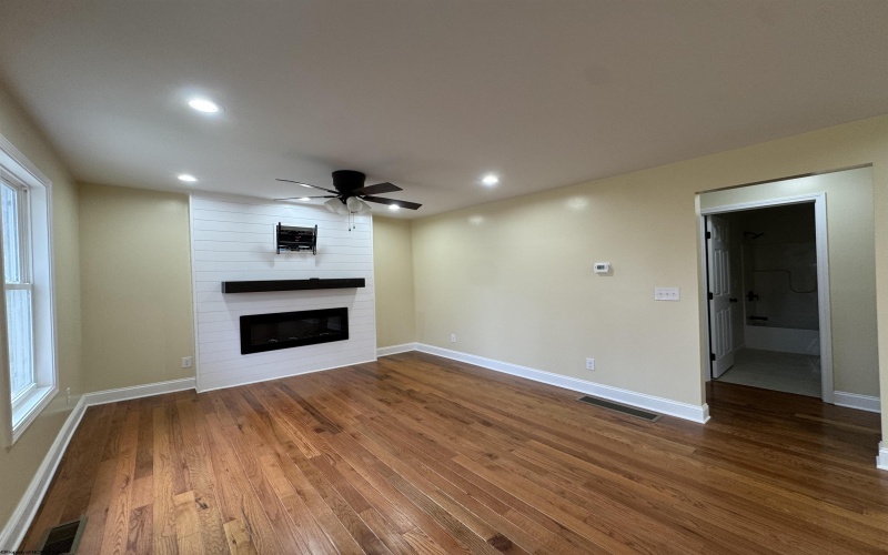 110 Sunshine Way, Fairmont, West Virginia 26554, 3 Bedrooms Bedrooms, 7 Rooms Rooms,2 BathroomsBathrooms,Single Family Detached,For Sale,Sunshine,10163800