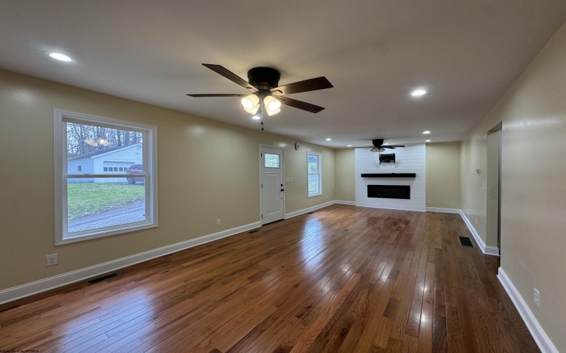 110 Sunshine Way, Fairmont, West Virginia 26554, 3 Bedrooms Bedrooms, 7 Rooms Rooms,2 BathroomsBathrooms,Single Family Detached,For Sale,Sunshine,10163800