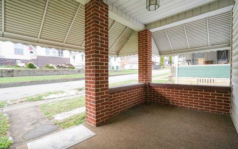 208 Jefferson Street, Mannington, West Virginia 26582, 2 Bedrooms Bedrooms, 5 Rooms Rooms,1 BathroomBathrooms,Single Family Detached,For Sale,Jefferson,10163819