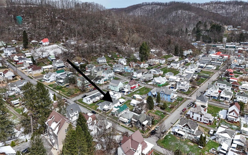 208 Jefferson Street, Mannington, West Virginia 26582, 2 Bedrooms Bedrooms, 5 Rooms Rooms,1 BathroomBathrooms,Single Family Detached,For Sale,Jefferson,10163819