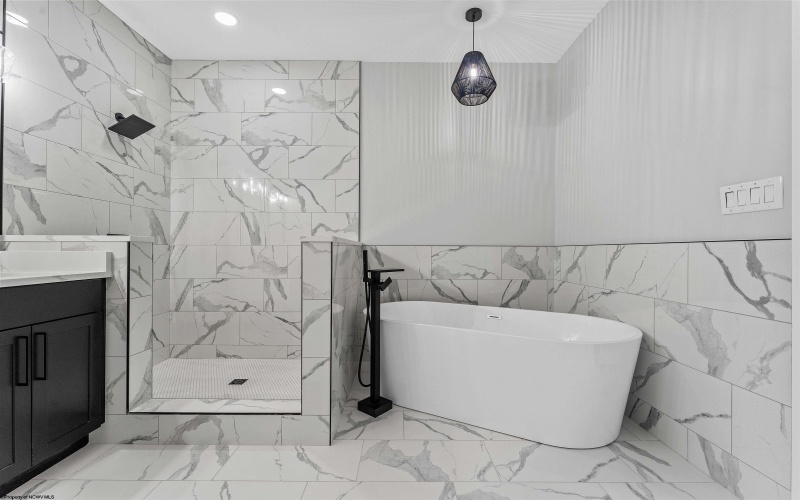 118 Tivoli Garden Drive, Morgantown, West Virginia 26508, 4 Bedrooms Bedrooms, 9 Rooms Rooms,4 BathroomsBathrooms,Single Family Attached,For Sale,Tivoli Garden,10163813