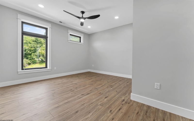 118 Tivoli Garden Drive, Morgantown, West Virginia 26508, 4 Bedrooms Bedrooms, 9 Rooms Rooms,4 BathroomsBathrooms,Single Family Attached,For Sale,Tivoli Garden,10163813