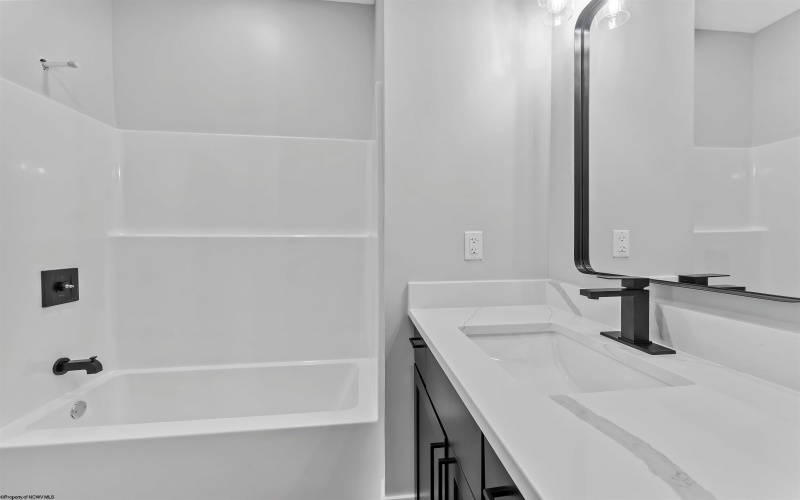 118 Tivoli Garden Drive, Morgantown, West Virginia 26508, 4 Bedrooms Bedrooms, 9 Rooms Rooms,4 BathroomsBathrooms,Single Family Attached,For Sale,Tivoli Garden,10163813