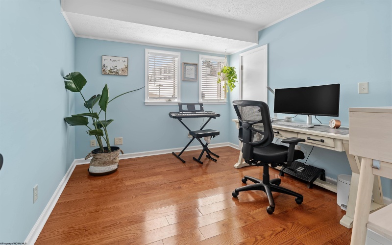 12 Cedarwood Drive, Morgantown, West Virginia 26505, 4 Bedrooms Bedrooms, 8 Rooms Rooms,3 BathroomsBathrooms,Single Family Detached,For Sale,Cedarwood,10163811