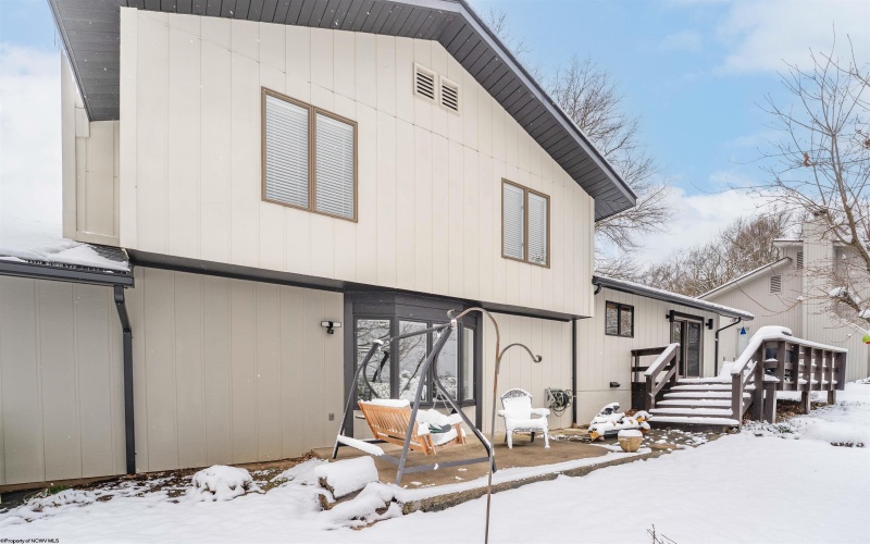 12 Cedarwood Drive, Morgantown, West Virginia 26505, 4 Bedrooms Bedrooms, 8 Rooms Rooms,3 BathroomsBathrooms,Single Family Detached,For Sale,Cedarwood,10163811