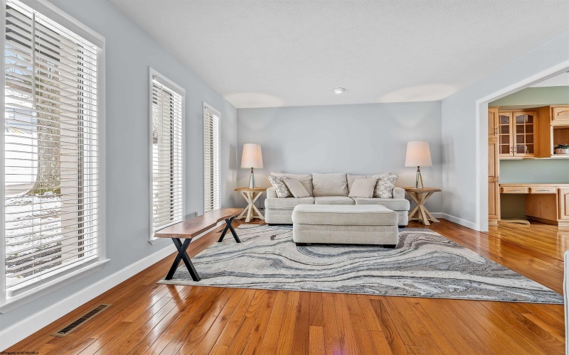 12 Cedarwood Drive, Morgantown, West Virginia 26505, 4 Bedrooms Bedrooms, 8 Rooms Rooms,3 BathroomsBathrooms,Single Family Detached,For Sale,Cedarwood,10163811