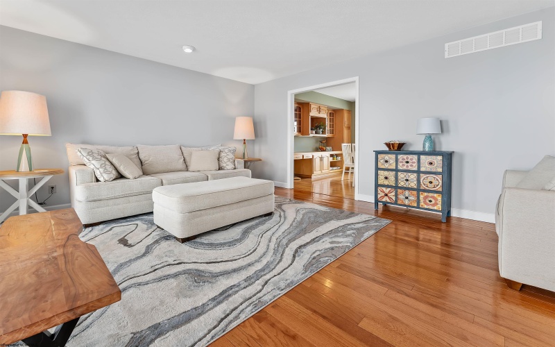 12 Cedarwood Drive, Morgantown, West Virginia 26505, 4 Bedrooms Bedrooms, 8 Rooms Rooms,3 BathroomsBathrooms,Single Family Detached,For Sale,Cedarwood,10163811