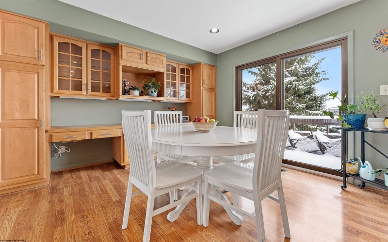 12 Cedarwood Drive, Morgantown, West Virginia 26505, 4 Bedrooms Bedrooms, 8 Rooms Rooms,3 BathroomsBathrooms,Single Family Detached,For Sale,Cedarwood,10163811