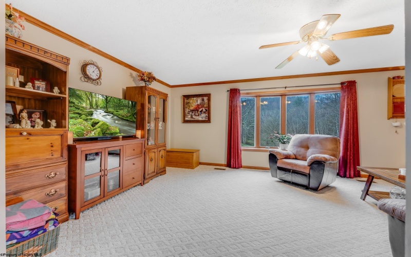 58 Edinburgh Lane, Rivesville, West Virginia 26588, 3 Bedrooms Bedrooms, 8 Rooms Rooms,3 BathroomsBathrooms,Single Family Detached,For Sale,Edinburgh,10163812