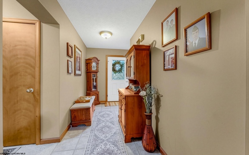 58 Edinburgh Lane, Rivesville, West Virginia 26588, 3 Bedrooms Bedrooms, 8 Rooms Rooms,3 BathroomsBathrooms,Single Family Detached,For Sale,Edinburgh,10163812