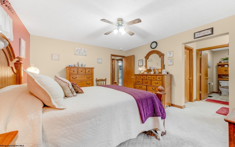 58 Edinburgh Lane, Rivesville, West Virginia 26588, 3 Bedrooms Bedrooms, 8 Rooms Rooms,3 BathroomsBathrooms,Single Family Detached,For Sale,Edinburgh,10163812