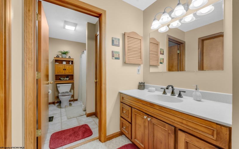 58 Edinburgh Lane, Rivesville, West Virginia 26588, 3 Bedrooms Bedrooms, 8 Rooms Rooms,3 BathroomsBathrooms,Single Family Detached,For Sale,Edinburgh,10163812