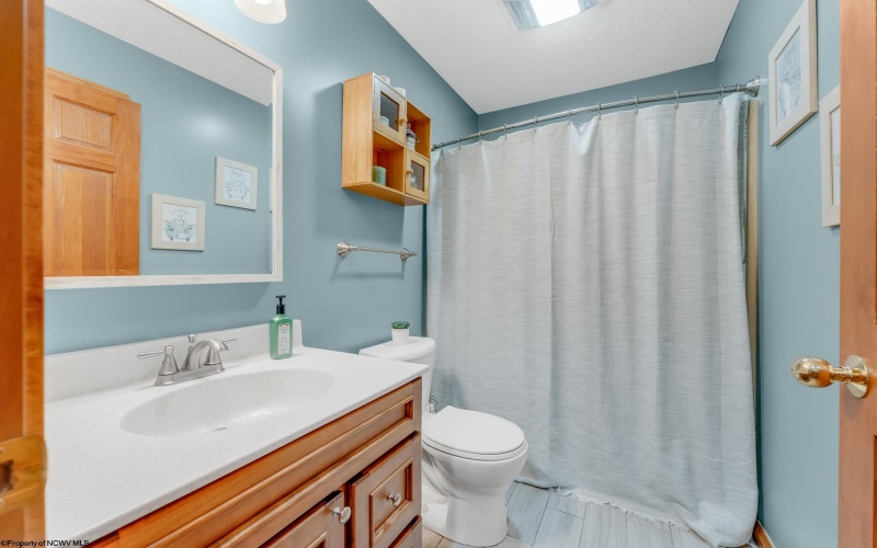 58 Edinburgh Lane, Rivesville, West Virginia 26588, 3 Bedrooms Bedrooms, 8 Rooms Rooms,3 BathroomsBathrooms,Single Family Detached,For Sale,Edinburgh,10163812