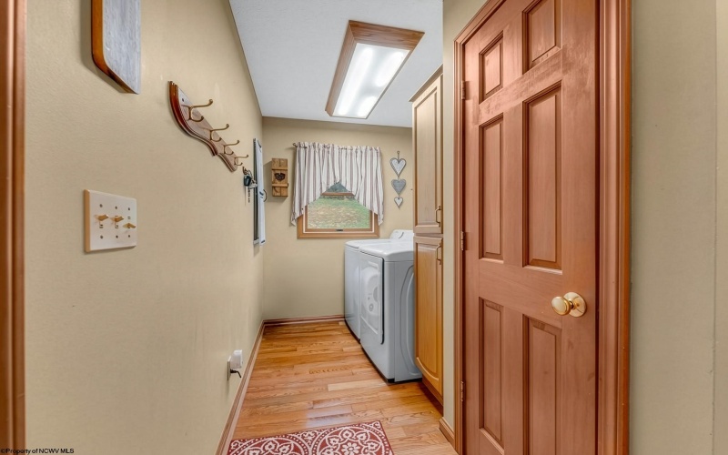 58 Edinburgh Lane, Rivesville, West Virginia 26588, 3 Bedrooms Bedrooms, 8 Rooms Rooms,3 BathroomsBathrooms,Single Family Detached,For Sale,Edinburgh,10163812