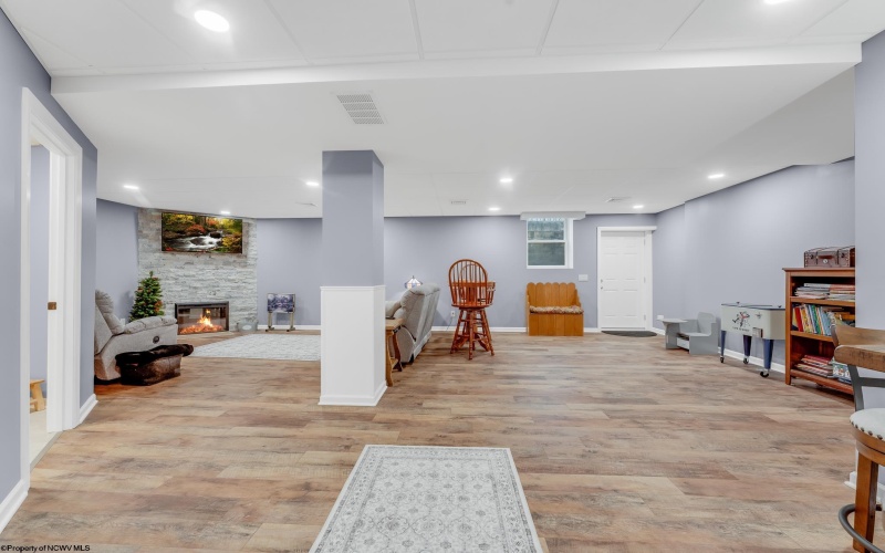 58 Edinburgh Lane, Rivesville, West Virginia 26588, 3 Bedrooms Bedrooms, 8 Rooms Rooms,3 BathroomsBathrooms,Single Family Detached,For Sale,Edinburgh,10163812