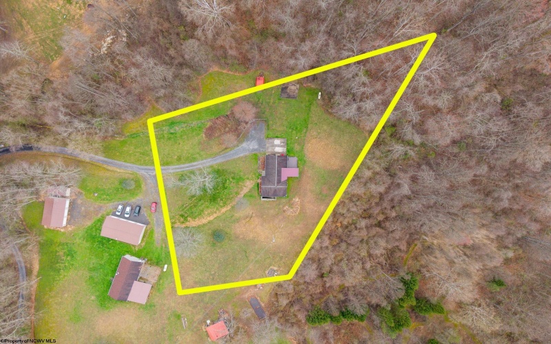 58 Edinburgh Lane, Rivesville, West Virginia 26588, 3 Bedrooms Bedrooms, 8 Rooms Rooms,3 BathroomsBathrooms,Single Family Detached,For Sale,Edinburgh,10163812