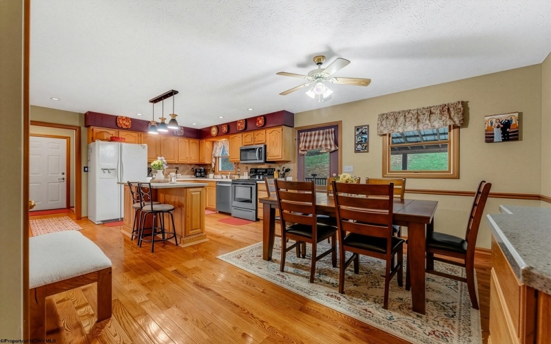 58 Edinburgh Lane, Rivesville, West Virginia 26588, 3 Bedrooms Bedrooms, 8 Rooms Rooms,3 BathroomsBathrooms,Single Family Detached,For Sale,Edinburgh,10163812