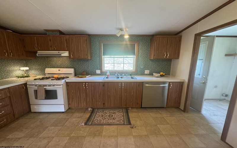 111 Brick Hill Road, Four States, West Virginia 26591, 3 Bedrooms Bedrooms, 6 Rooms Rooms,2 BathroomsBathrooms,Single Family Detached,For Sale,Brick Hill,10163814