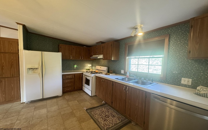 111 Brick Hill Road, Four States, West Virginia 26591, 3 Bedrooms Bedrooms, 6 Rooms Rooms,2 BathroomsBathrooms,Single Family Detached,For Sale,Brick Hill,10163814