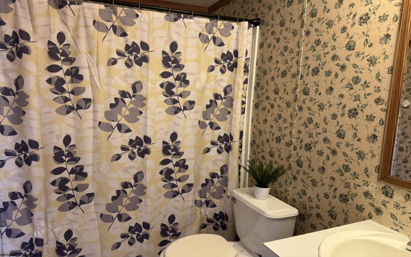 111 Brick Hill Road, Four States, West Virginia 26591, 3 Bedrooms Bedrooms, 6 Rooms Rooms,2 BathroomsBathrooms,Single Family Detached,For Sale,Brick Hill,10163814