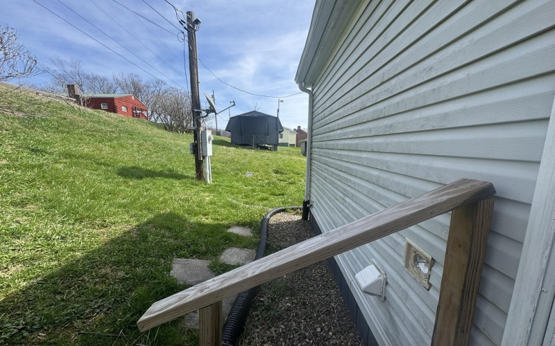 111 Brick Hill Road, Four States, West Virginia 26591, 3 Bedrooms Bedrooms, 6 Rooms Rooms,2 BathroomsBathrooms,Single Family Detached,For Sale,Brick Hill,10163814