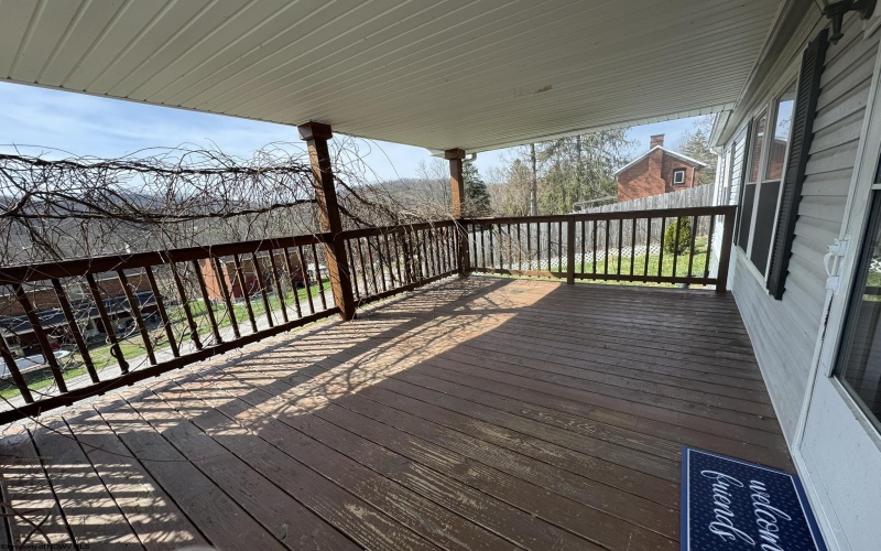 111 Brick Hill Road, Four States, West Virginia 26591, 3 Bedrooms Bedrooms, 6 Rooms Rooms,2 BathroomsBathrooms,Single Family Detached,For Sale,Brick Hill,10163814