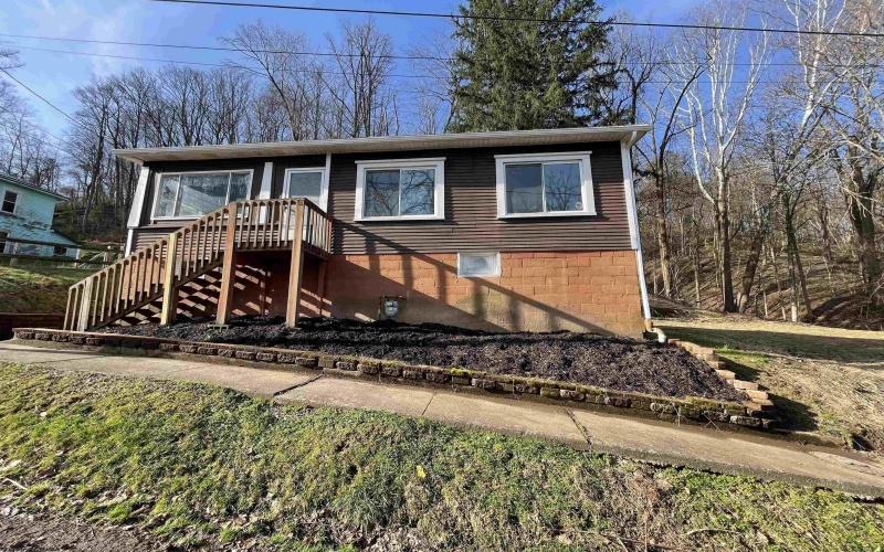 232 Wilson Street, Weston, West Virginia 26452, 3 Bedrooms Bedrooms, 6 Rooms Rooms,1 BathroomBathrooms,Single Family Detached,For Sale,Wilson,10163822