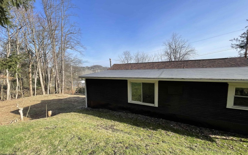 232 Wilson Street, Weston, West Virginia 26452, 3 Bedrooms Bedrooms, 6 Rooms Rooms,1 BathroomBathrooms,Single Family Detached,For Sale,Wilson,10163822