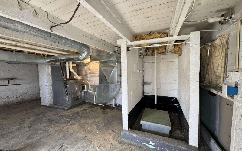 356 21st Street, Clarksburg, West Virginia 26301, 4 Bedrooms Bedrooms, 6 Rooms Rooms,1 BathroomBathrooms,Single Family Detached,For Sale,21st,10163827