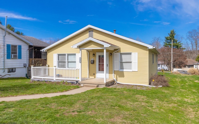 315 Alexander Avenue, Clarksburg, West Virginia 26301, 2 Bedrooms Bedrooms, 6 Rooms Rooms,2 BathroomsBathrooms,Single Family Detached,For Sale,Alexander,10163824