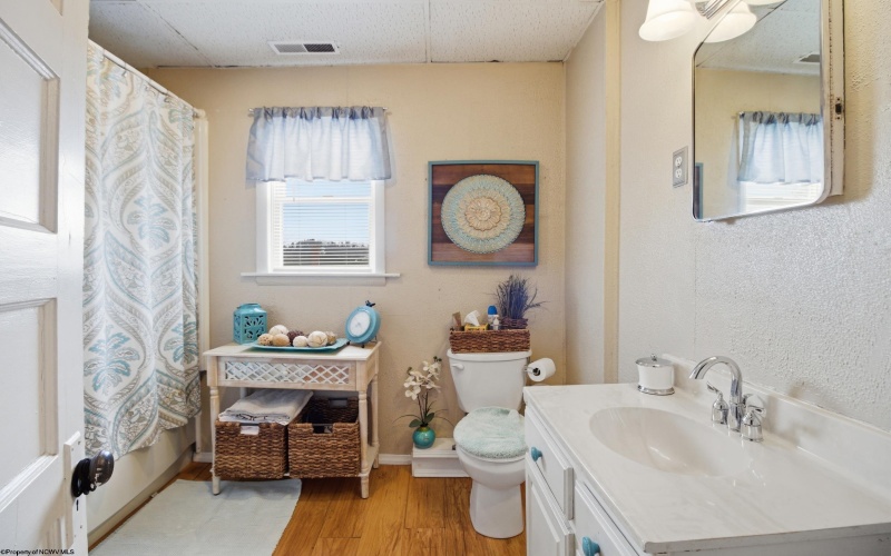 209 Grant Street, Clarksburg, West Virginia 26301, 3 Bedrooms Bedrooms, 8 Rooms Rooms,1 BathroomBathrooms,Single Family Detached,For Sale,Grant,10163823