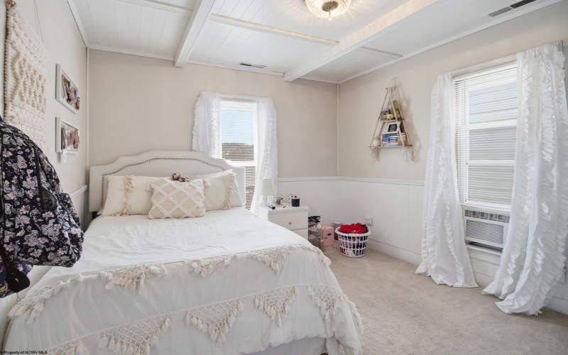 209 Grant Street, Clarksburg, West Virginia 26301, 3 Bedrooms Bedrooms, 8 Rooms Rooms,1 BathroomBathrooms,Single Family Detached,For Sale,Grant,10163823