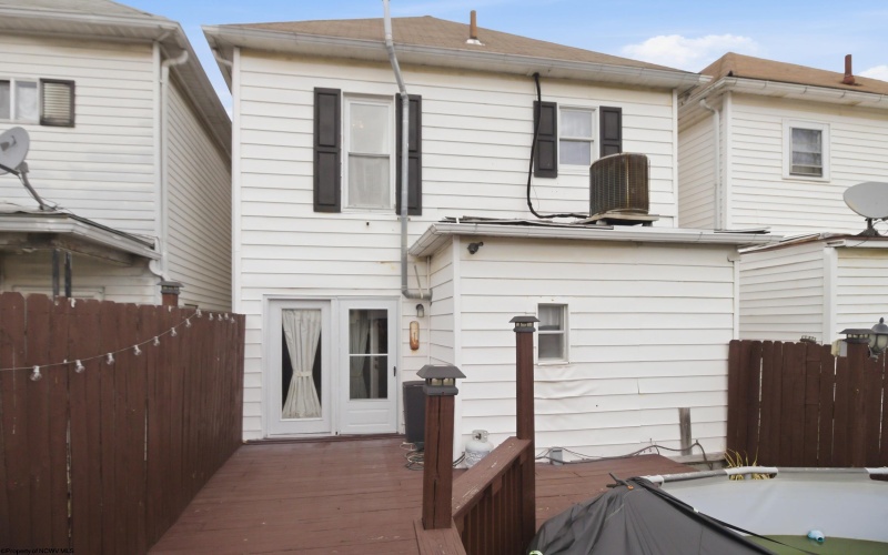 209 Grant Street, Clarksburg, West Virginia 26301, 3 Bedrooms Bedrooms, 8 Rooms Rooms,1 BathroomBathrooms,Single Family Detached,For Sale,Grant,10163823