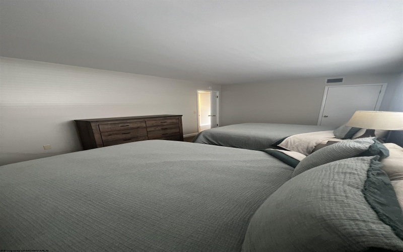 5204 Mountain View Manor Drive, Morgantown, West Virginia 26501, 2 Bedrooms Bedrooms, 5 Rooms Rooms,1 BathroomBathrooms,Single Family Attached,For Sale,Mountain View Manor,10163830