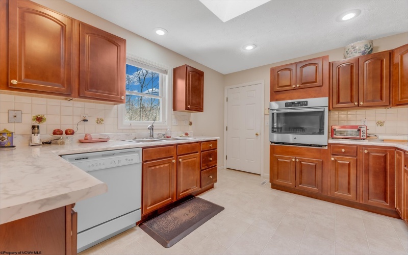 1010 Ashton Drive, Morgantown, West Virginia 26508, 3 Bedrooms Bedrooms, 8 Rooms Rooms,3 BathroomsBathrooms,Single Family Detached,For Sale,Ashton,10163832