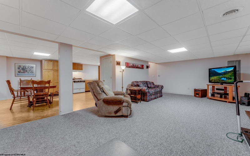 1010 Ashton Drive, Morgantown, West Virginia 26508, 3 Bedrooms Bedrooms, 8 Rooms Rooms,3 BathroomsBathrooms,Single Family Detached,For Sale,Ashton,10163832