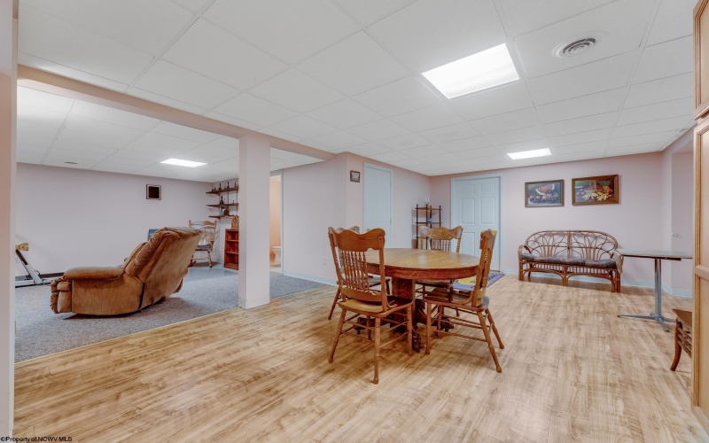 1010 Ashton Drive, Morgantown, West Virginia 26508, 3 Bedrooms Bedrooms, 8 Rooms Rooms,3 BathroomsBathrooms,Single Family Detached,For Sale,Ashton,10163832