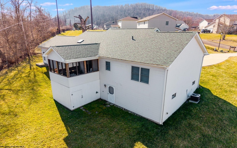 1010 Ashton Drive, Morgantown, West Virginia 26508, 3 Bedrooms Bedrooms, 8 Rooms Rooms,3 BathroomsBathrooms,Single Family Detached,For Sale,Ashton,10163832