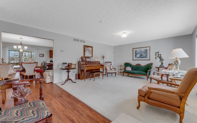 1010 Ashton Drive, Morgantown, West Virginia 26508, 3 Bedrooms Bedrooms, 8 Rooms Rooms,3 BathroomsBathrooms,Single Family Detached,For Sale,Ashton,10163832