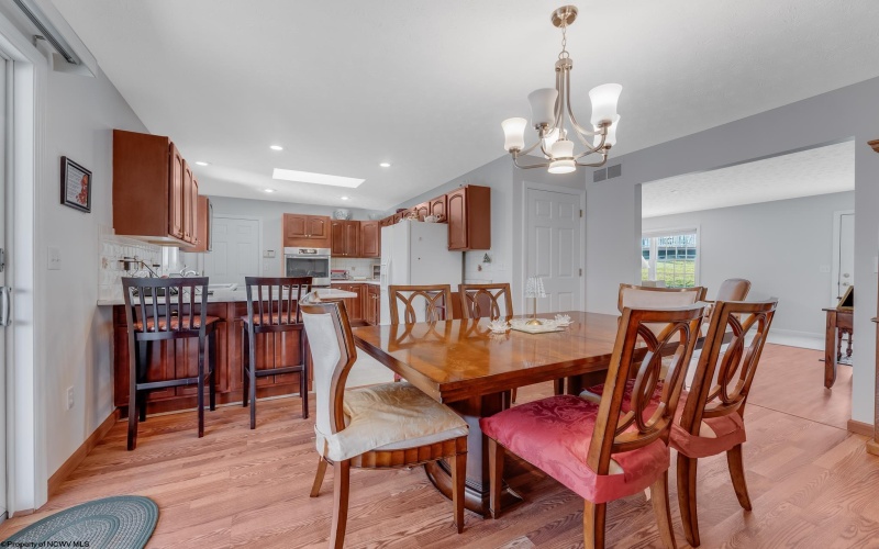 1010 Ashton Drive, Morgantown, West Virginia 26508, 3 Bedrooms Bedrooms, 8 Rooms Rooms,3 BathroomsBathrooms,Single Family Detached,For Sale,Ashton,10163832