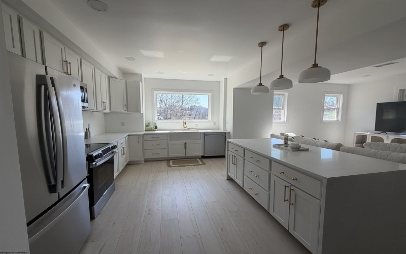 1217 Pleasant Valley Road, Fairmont, West Virginia 26554, 3 Bedrooms Bedrooms, 8 Rooms Rooms,2 BathroomsBathrooms,Single Family Detached,For Sale,Pleasant Valley,10163838