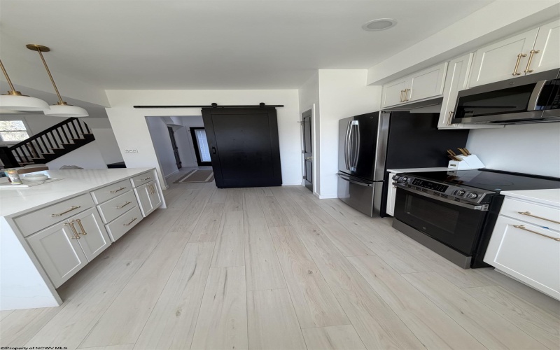 1217 Pleasant Valley Road, Fairmont, West Virginia 26554, 3 Bedrooms Bedrooms, 8 Rooms Rooms,2 BathroomsBathrooms,Single Family Detached,For Sale,Pleasant Valley,10163838