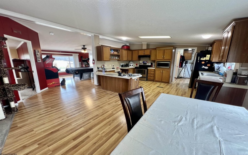 132 Douglas Way, Belington, West Virginia 26250, 3 Bedrooms Bedrooms, 7 Rooms Rooms,2 BathroomsBathrooms,Single Family Detached,For Sale,Douglas,10163835