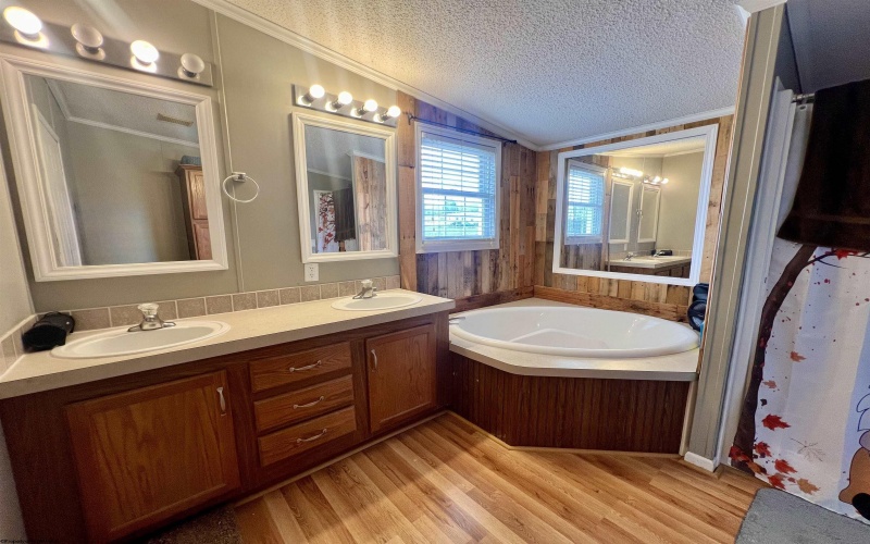 132 Douglas Way, Belington, West Virginia 26250, 3 Bedrooms Bedrooms, 7 Rooms Rooms,2 BathroomsBathrooms,Single Family Detached,For Sale,Douglas,10163835