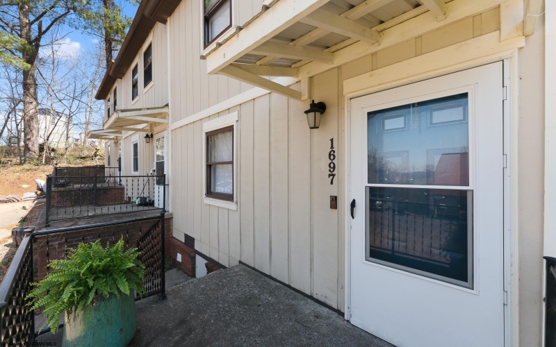 1697 Van Voorhis Road, Morgantown, West Virginia 26508, 2 Bedrooms Bedrooms, 4 Rooms Rooms,1 BathroomBathrooms,Single Family Attached,For Sale,Van Voorhis,10163839