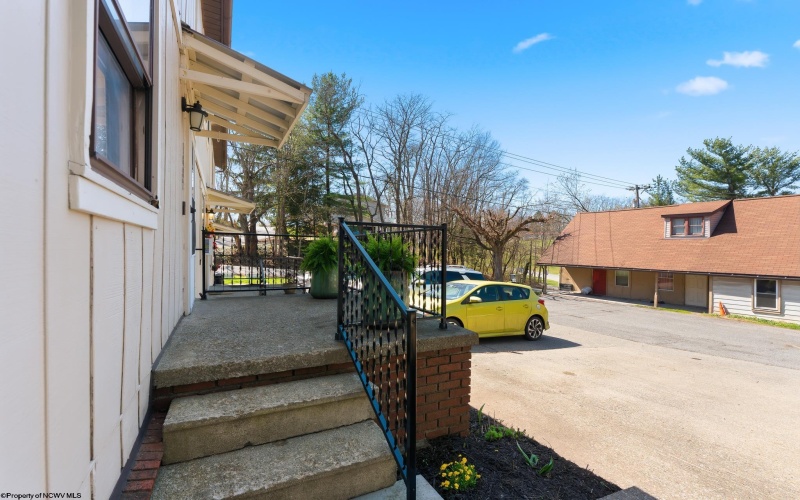 1697 Van Voorhis Road, Morgantown, West Virginia 26508, 2 Bedrooms Bedrooms, 4 Rooms Rooms,1 BathroomBathrooms,Single Family Attached,For Sale,Van Voorhis,10163839