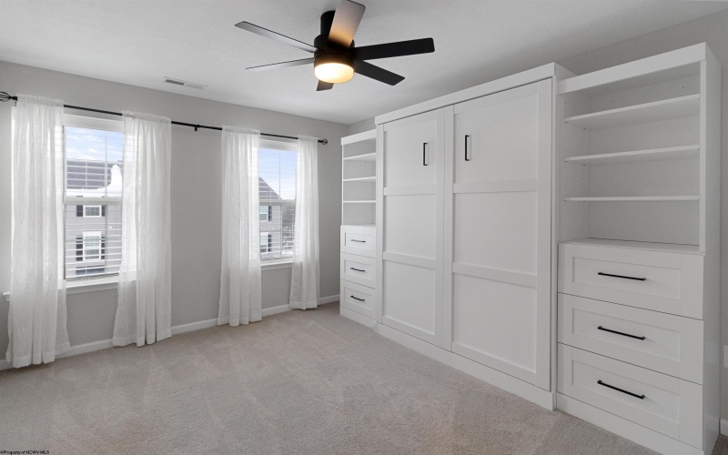 23 Dover Court, Bridgeport, West Virginia 26330, 3 Bedrooms Bedrooms, 6 Rooms Rooms,3 BathroomsBathrooms,Residential Rentals,For Rent,Dover,10163843